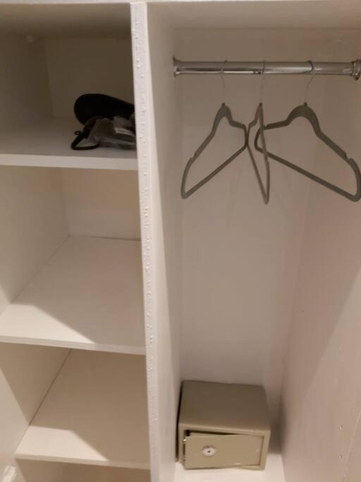 F2- Basement Studio Fits 1 Near Paddington Londen Buitenkant foto